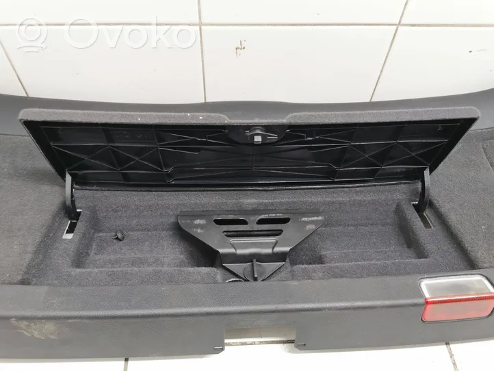 Audi A4 S4 B7 8E 8H Tailgate/boot cover trim set 8E9867979B