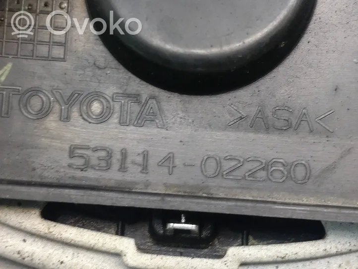 Toyota Auris E180 Grotelės viršutinės 5311402260