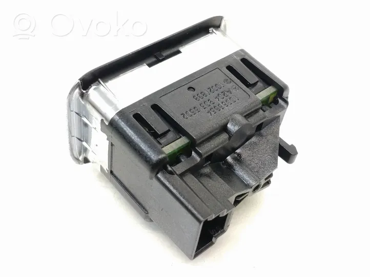 Mercedes-Benz E W212 Interruptor del elevalunas eléctrico A2049055502