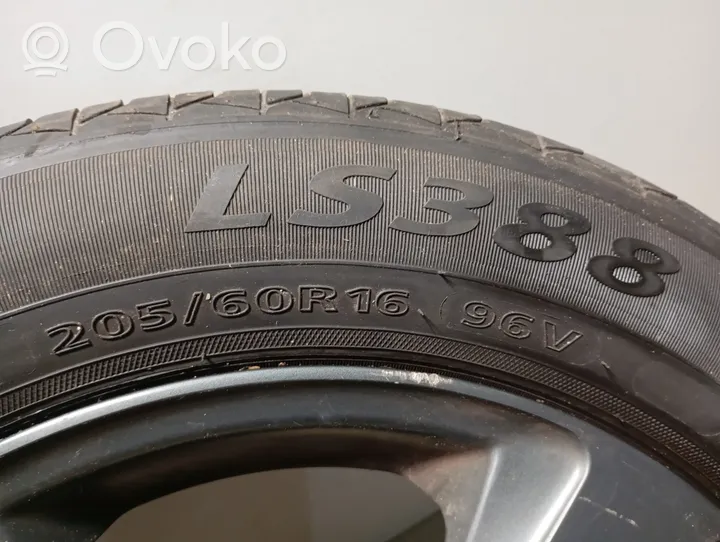 Volvo V60 R16 summer tire 20560R16