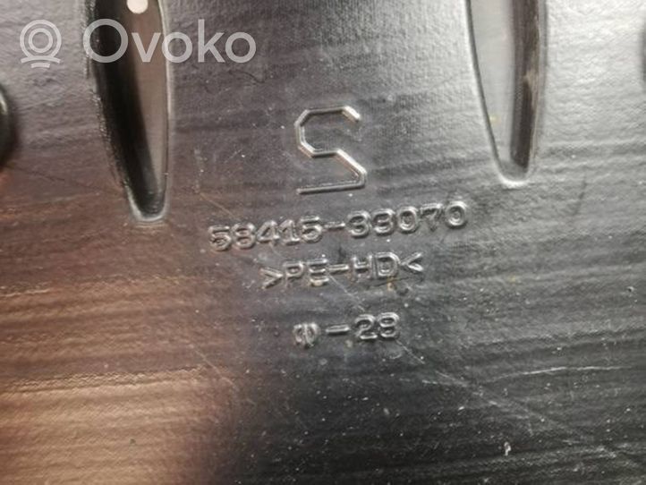 Toyota Camry Osłona środkowa podwozia 5841533070