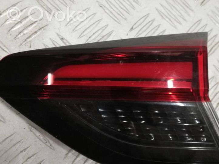 Opel Corsa F Lampy tylnej klapy bagażnika 9830096280