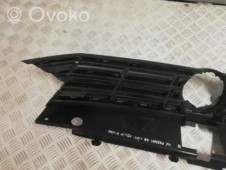 Volkswagen PASSAT B8 Front bumper upper radiator grill 3G0853653E