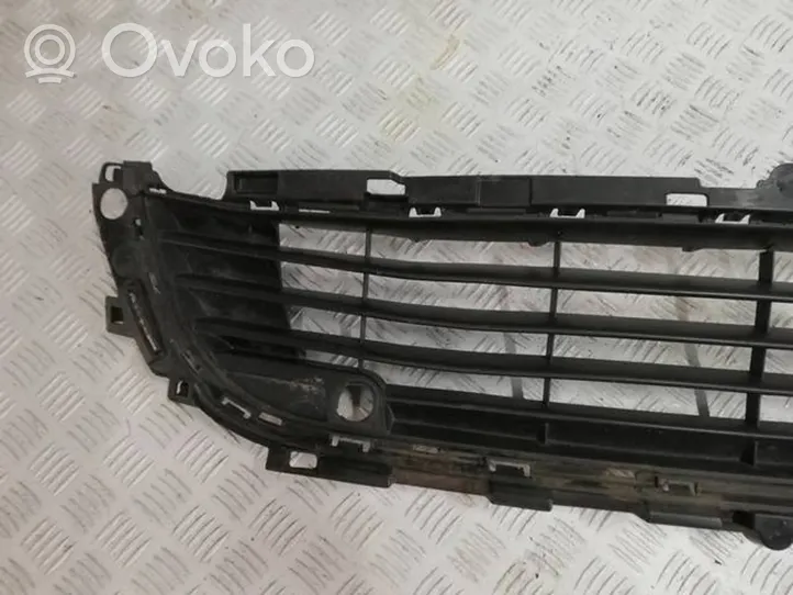 Citroen C4 II Mascherina inferiore del paraurti anteriore 9677876177