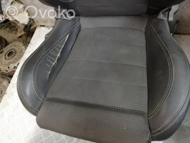 Renault Megane III Seat set 