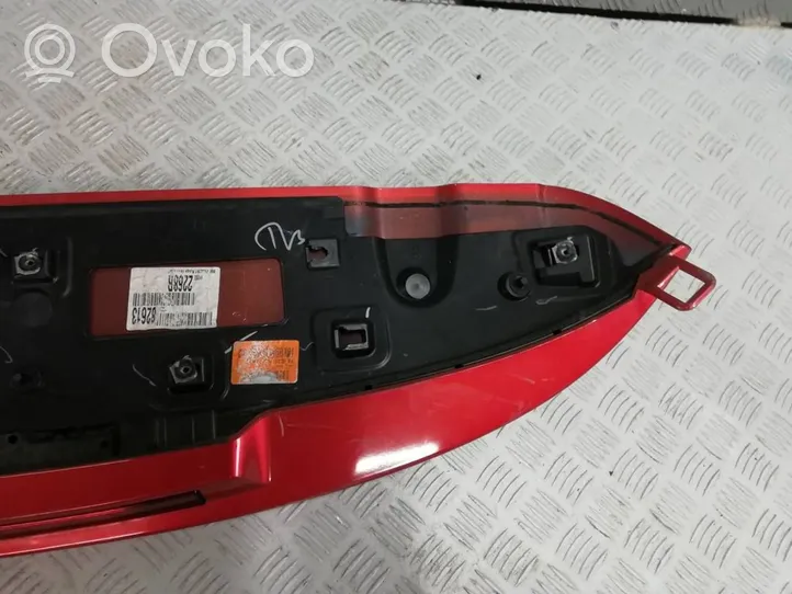 Renault Clio IV Spoiler tylnej szyby klapy bagażnika 960302268R