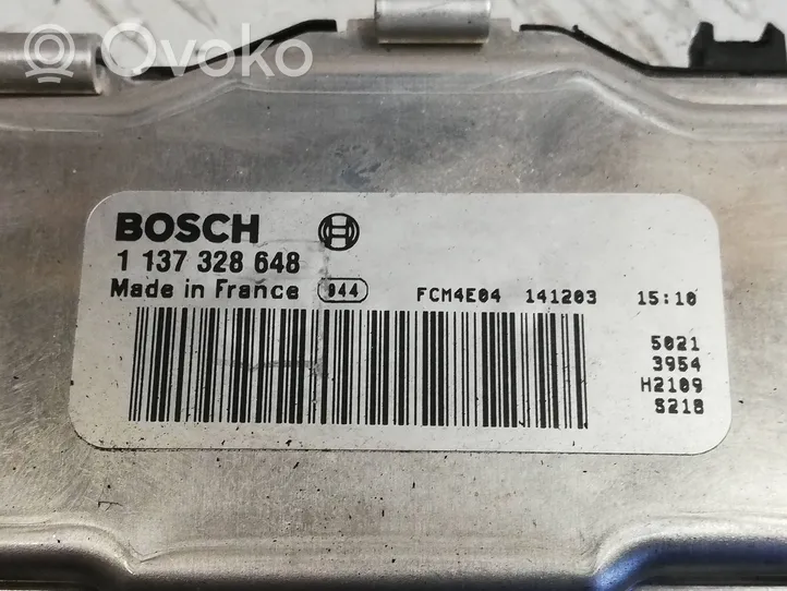 Mercedes-Benz B W246 W242 Jäähdytyspuhaltimen rele 1137328648