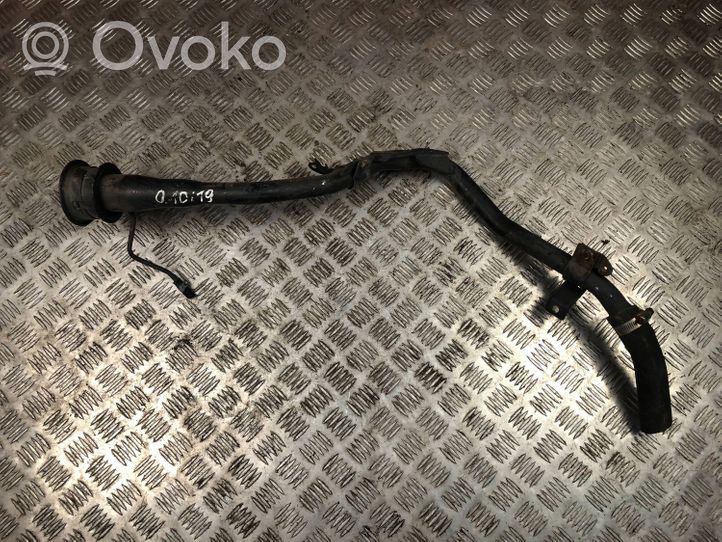 Subaru Outback Tuyau de remplissage de réservoir de carburant 