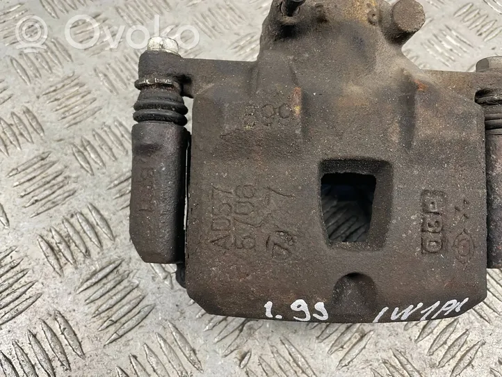 Subaru Impreza I Caliper de freno delantero 