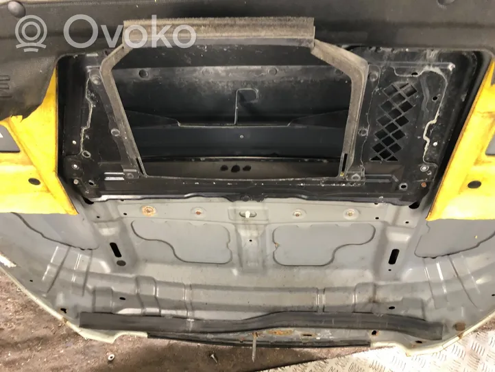 Subaru Outback Pokrywa przednia / Maska silnika 