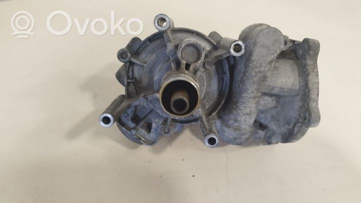 Audi A6 S6 C7 4G Pompe de circulation d'eau 079121020N