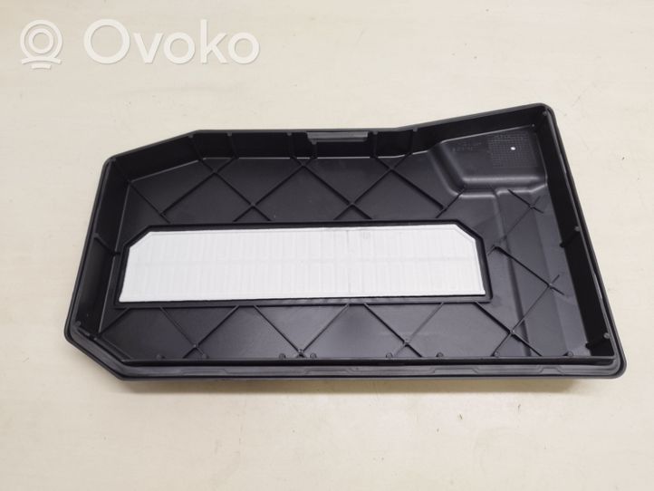 Volkswagen Touareg II Battery box tray cover/lid 7L0864643B