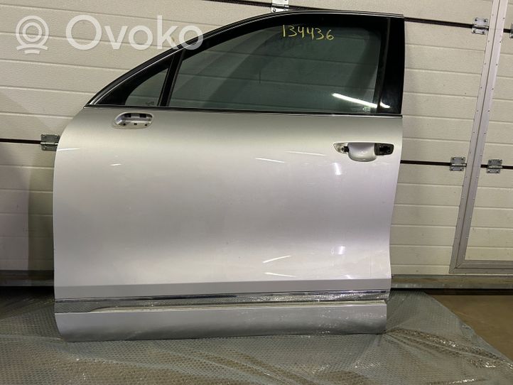 Volkswagen Touareg II Priekinės durys 7P0831311A