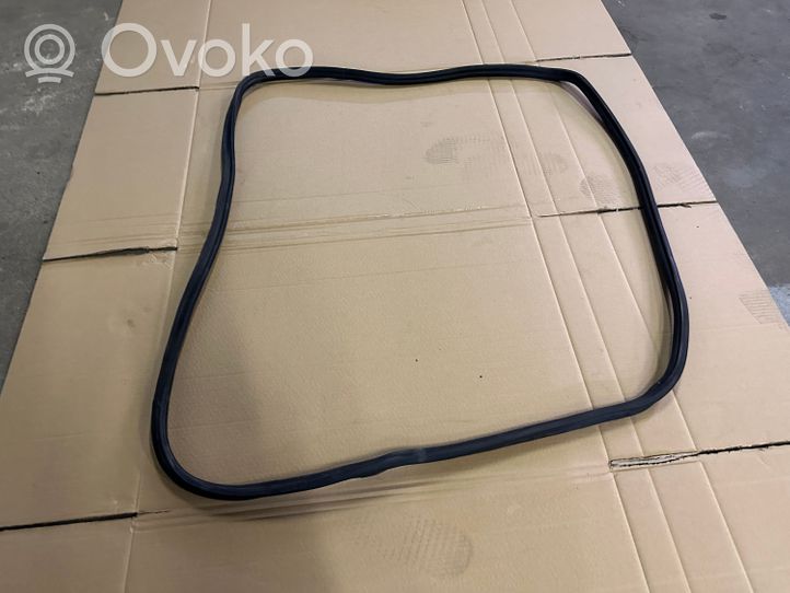 Volkswagen Touareg II Trunk rubber seal (body) 7P6827705