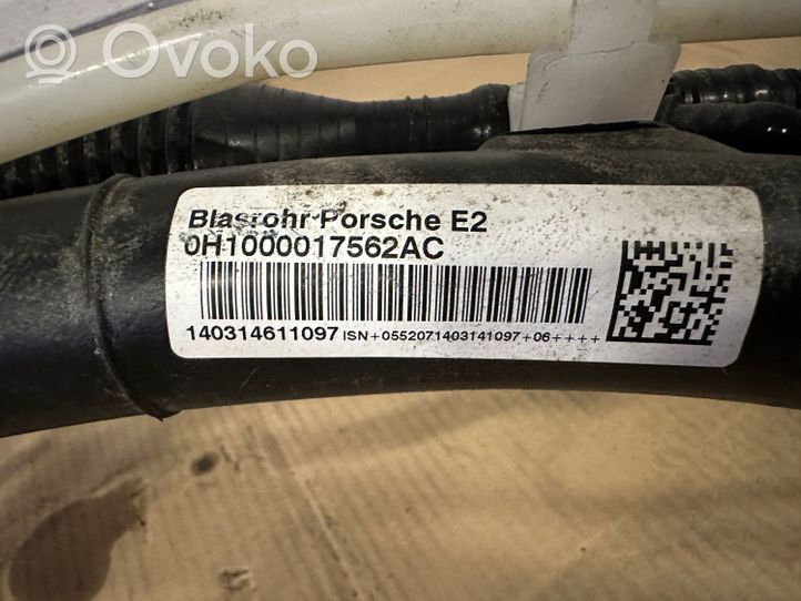 Porsche Cayenne (92A) Tubo e bocchettone per riempimento serbatoio del carburante 7P5201135