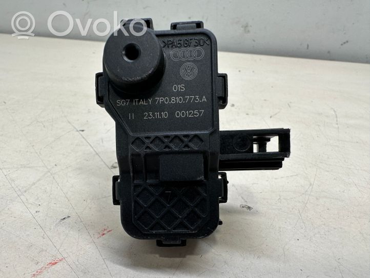 Volkswagen Touareg II Verrouillage du bouchon du réservoir de carburant 7P0810773A