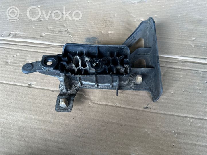 Porsche Cayenne (92A) Base della presa Jacking 7P5802829A