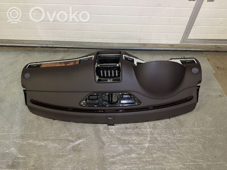 Volkswagen Touareg II Tableau de bord 7P1857100