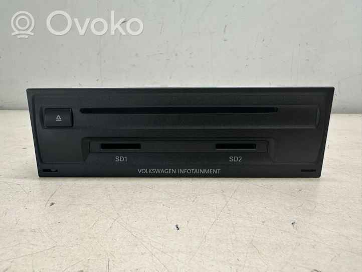 Volkswagen Touareg II Navigation unit CD/DVD player 7P6035664B