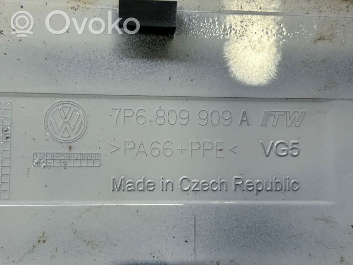Volkswagen Touareg II Klapka wlewu paliwa 7P6809909A