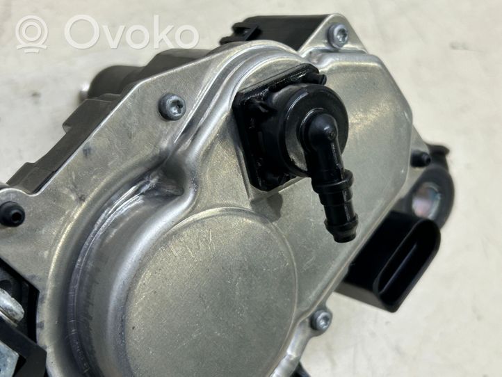 Volkswagen Touareg II Moteur d'essuie-glace arrière 7P6955711