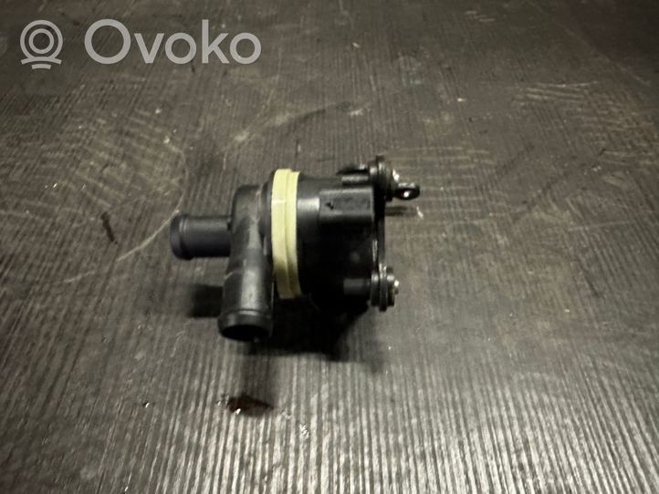 Porsche Cayenne (92A) Pompe à eau de liquide de refroidissement 059121012B