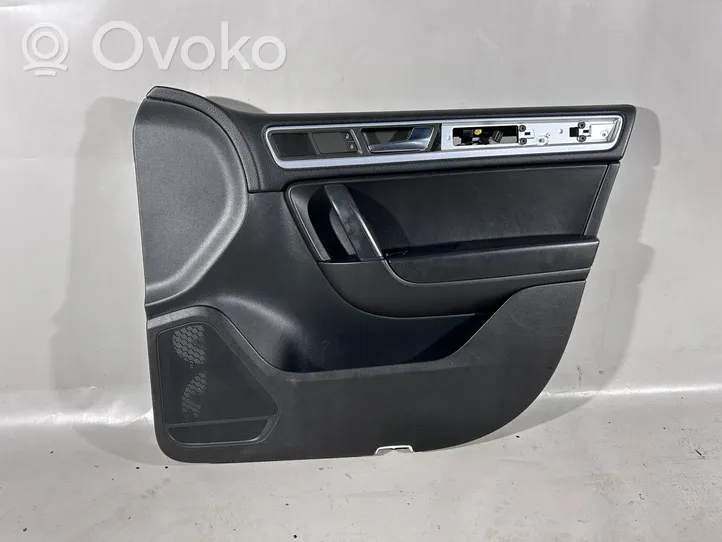 Volkswagen Touareg II Rivestimento del pannello della portiera anteriore 7P1867012