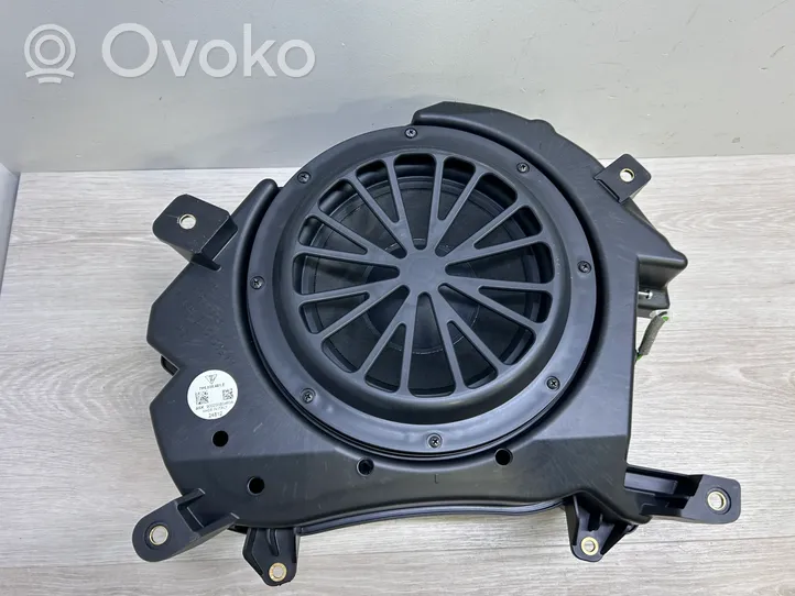 Porsche Cayenne (92A) Subwoofer speaker 7P5035481E