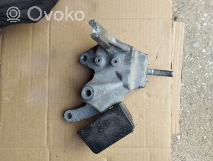 Ford Mondeo MK IV Supporto di montaggio scatola del cambio 