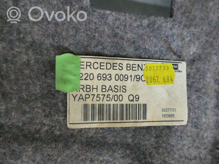 Mercedes-Benz S W220 Wykładzina podłogowa bagażnika A2206930091