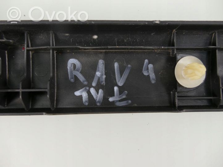 Toyota RAV 4 (XA20) Protection de seuil de coffre 