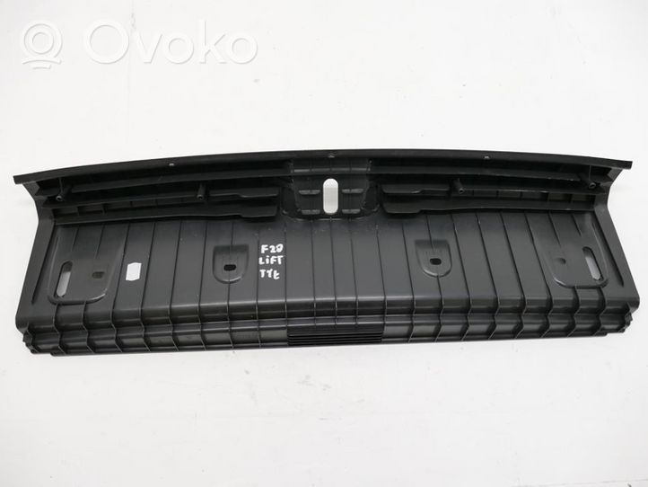 BMW 1 F20 F21 Rivestimento di protezione sottoporta del bagagliaio/baule 7221871