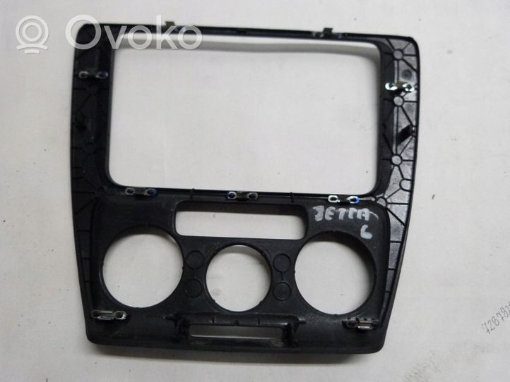 Volkswagen Jetta VI Panel klimatyzacji / Ogrzewania 5C6858071