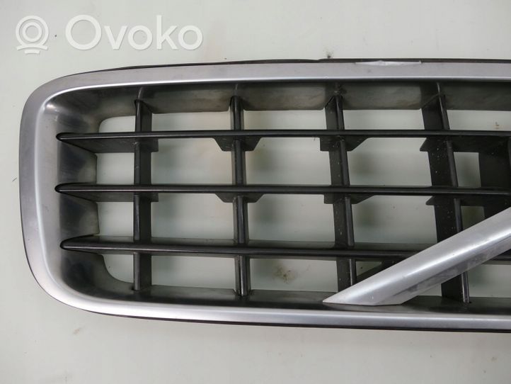 Volvo XC90 Maskownica / Grill / Atrapa górna chłodnicy 30678983