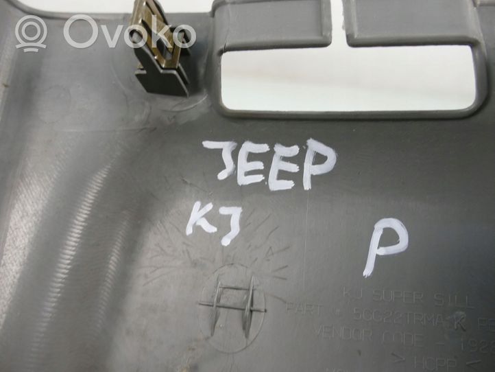Jeep Cherokee III KJ Sonstiges Einzelteil Verkleidung Schweller / Säulen 5GG22TRMAK