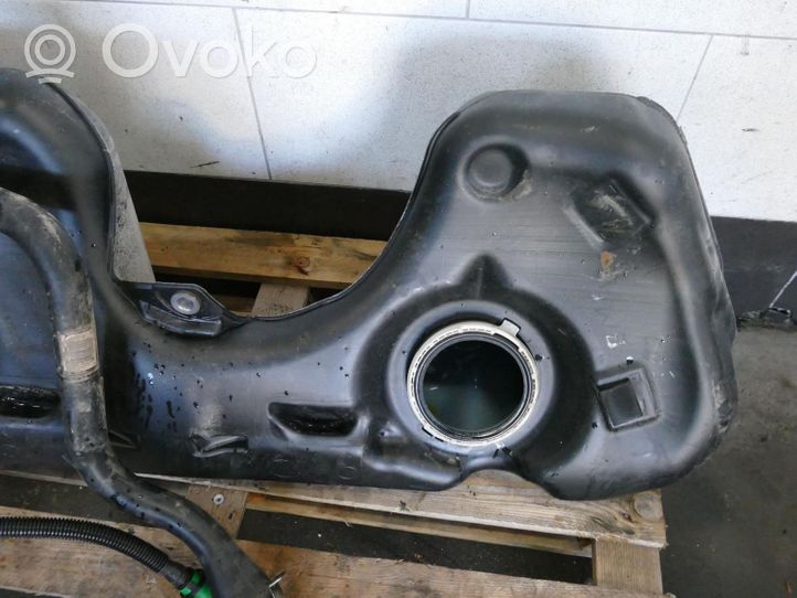 BMW 3 E90 E91 Réservoir de carburant 7188596