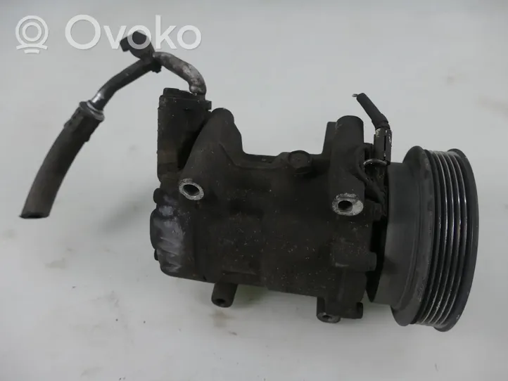 Renault Kangoo I Ilmastointilaitteen kompressorin pumppu (A/C) 8200315744