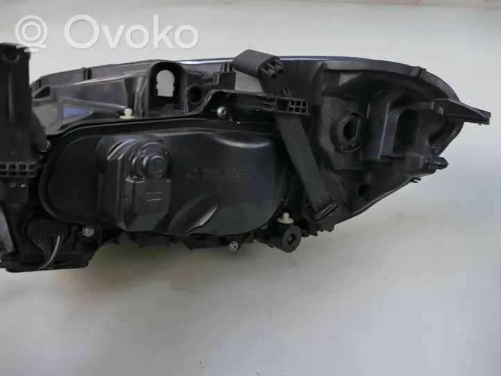 Volvo XC60 Lampa przednia 31698815