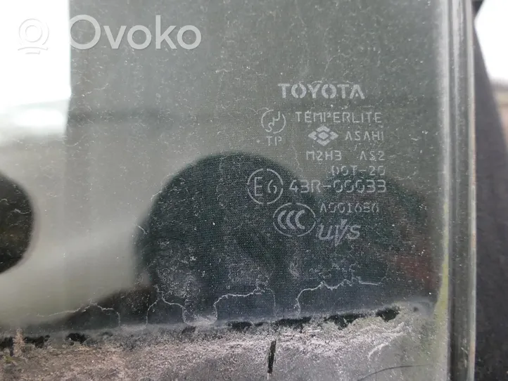 Toyota RAV 4 (XA20) Vetro del finestrino della portiera posteriore 