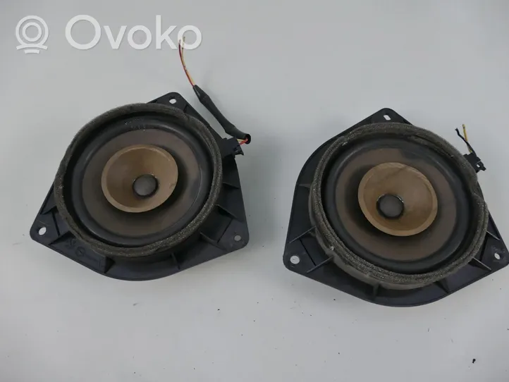 Toyota Corolla E120 E130 Enceinte de porte arrière 86160-02380