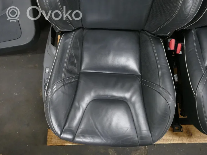 Volvo XC60 Fotele / Kanapa / Boczki / Komplet 