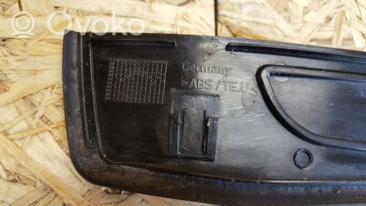 BMW 7 E65 E66 Moldura protectora del borde delantero 7051871