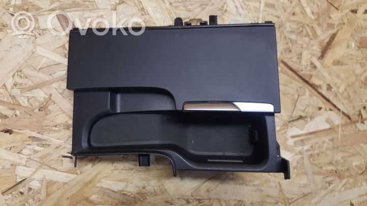 Volvo S90, V90 Hansikaslokeron keskikonsoli 31377381