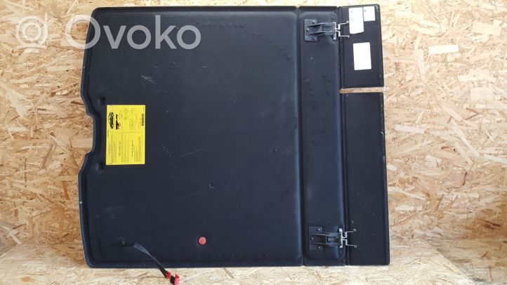 Volvo V50 Revestimiento de alfombra del suelo del maletero/compartimento de carga 39999984