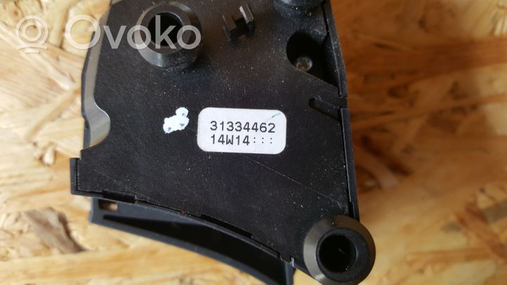 Volvo V40 Ohjauspyörän painikkeet/kytkimet 31334462