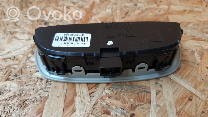 Volvo V40 Lampka podsufitki tylna 31305650