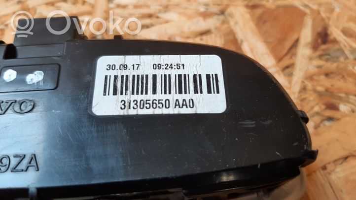 Volvo V40 Luz del asiento trasero 31305650