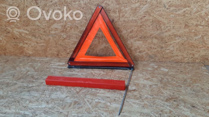 Volvo V40 Triangle d'avertissement 27R033996