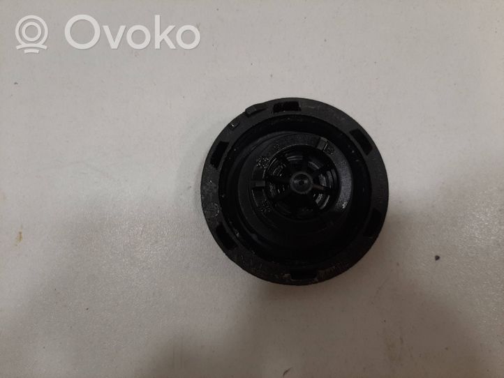 Volvo V40 Vase d'expansion / bouchon de réservoir de liquide de refroidissement 31368311