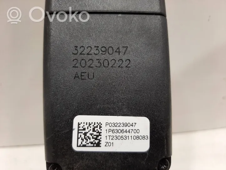 Volvo S90, V90 Takaistuimen turvavyön solki 32239047